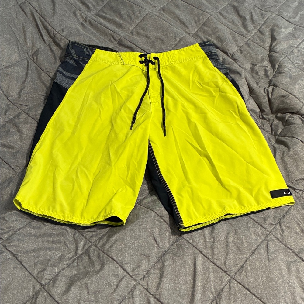 Oakley Men's Bright Yellow and Black Board Shorts